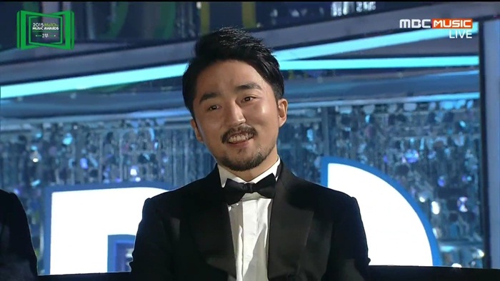 에이핑크' 무대 보던 유병재 표정 3단변화 | 위키트리