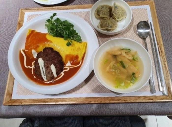 “호텔 아니야?” 25억 아파트에서 제공된다는 조식 서비스