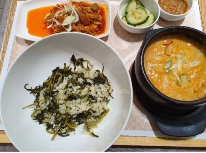 “호텔 아니야?” 25억 아파트에서 제공된다는 조식 서비스