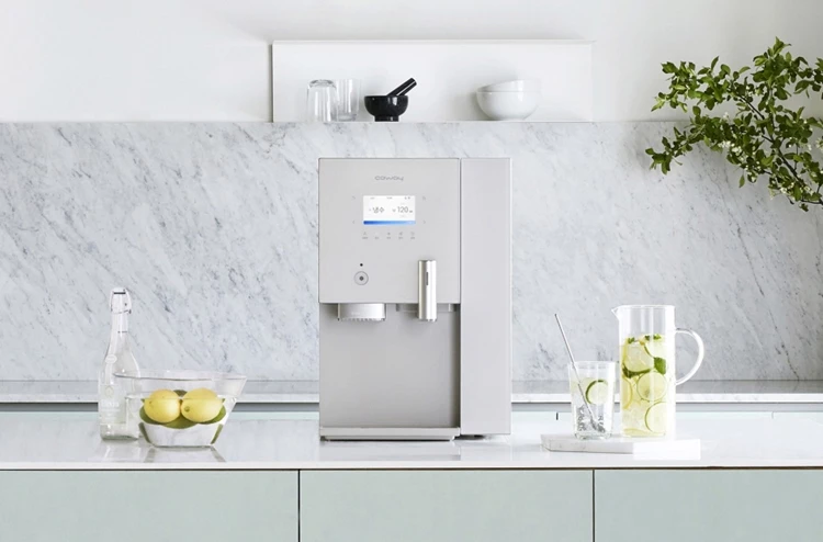 LCD 디스플레이를 통해 기능 설정, 서비스 내용, 고장 확인 등의 다양한 맞춤형 정보를 직관적으로 보여준다.