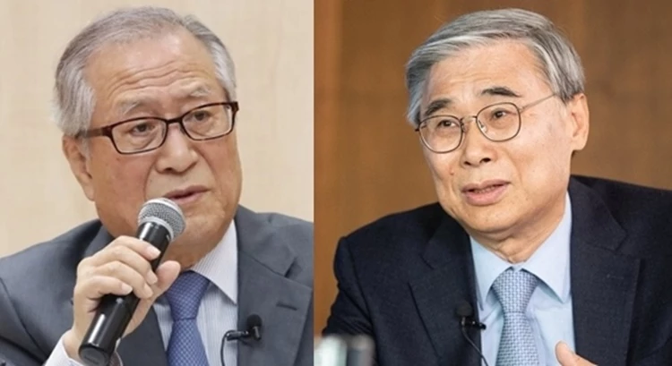 정세현(왼쪽), 이종석 전 통일부 장관