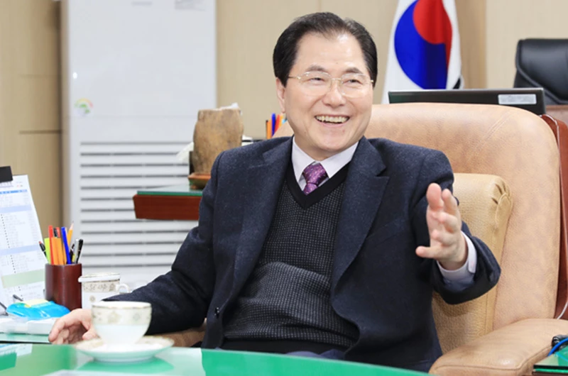 신우철 완도군수