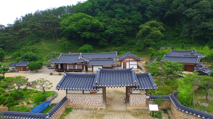 올 여름 휴가는 코로나 청정지역‘산소카페 청송군’으로 떠나자!!(송정고택) / 청송군