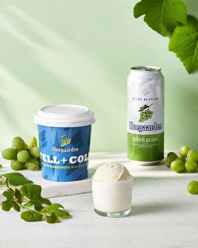 오리지널 벨기에 밀맥주 호가든(Hoegaarden)이 프리미엄 아이스크림 브랜드 ‘펠앤콜(FELL+COLE)’과 함께 호가든 맥주와 청포도 시럽을 가미한 ‘그린 그레이프 가든(Green Grape Gaarden)’ 아이스크림을 출시한다. 사진제공   / 호가든