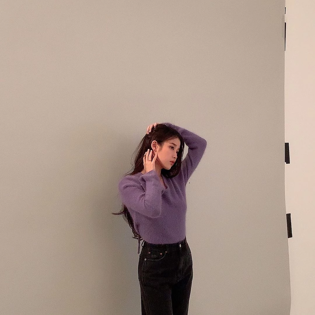 “Wanna see my changed look?”, IU's refined appearance from her photo shoot