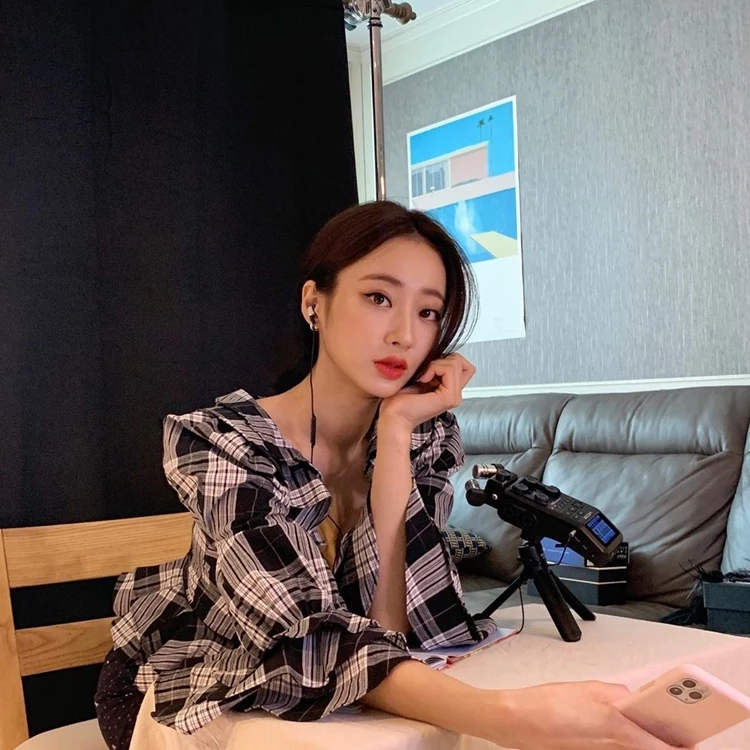 “That's me!”, Kyungri shared daily life to public (Video)