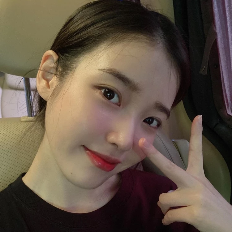 IU's 'spending' revealed by her fan