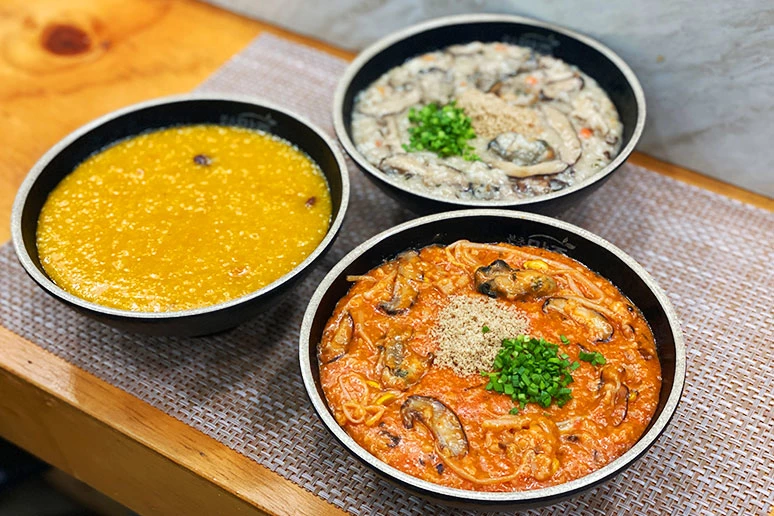 위키트리/ 왼쪽부터 시계방향으로 호박죽, 버섯굴죽, 얼큰짬뽕죽