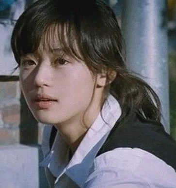 '국민 첫사랑' 짤로 유명한 전지현 과거 사진  / 영화 '내 여자친구를 소개합니다'