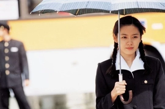 '국민 첫사랑' 짤로 유명한 손예진 사진 / 영화 '클래식' 스틸컷