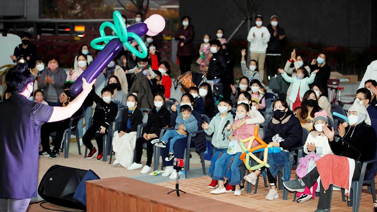 광주시 북구, 코로나19 극복 찾아가는 발코니 버스킹 공연