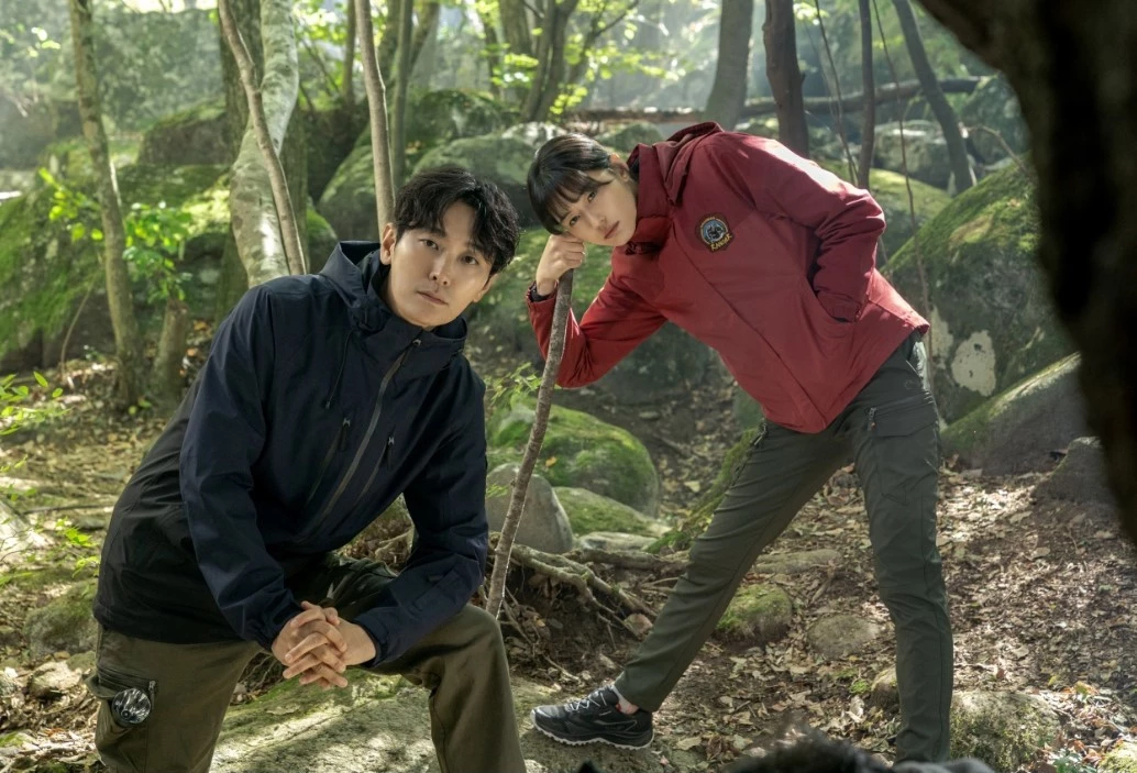 “스태프 코로나 확진” 전지현X주지훈 '지리산', 우려했던 상황 발생했다