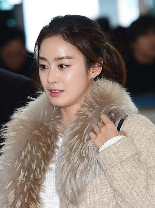 김태희가 끼고 있는 결혼 반지 / 뉴스1