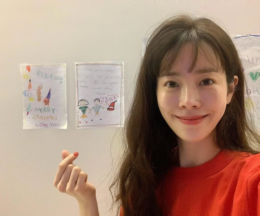 “눈이 내리는 날 그때로 돌아가..” 한지민, 할아버지와 애틋한 추억 공개했다