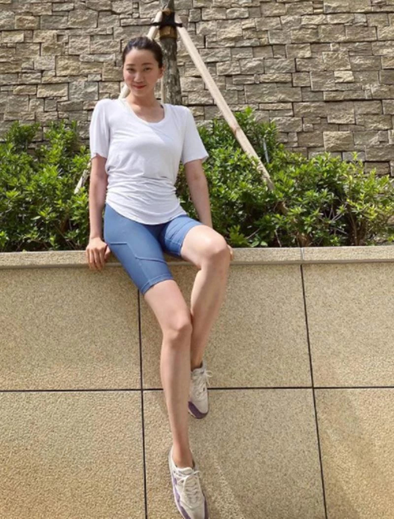 '톱모델 장윤주가 배구선수로의 파격변신을 예고했습니다'