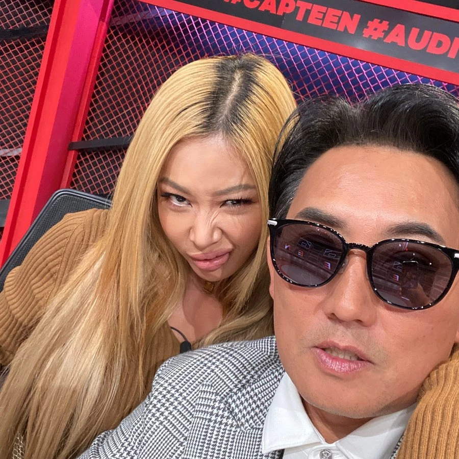 “2020년을 함께한 동지들”...이승철, 올 한해 믿기 힘든 화려한 인맥 과시했다