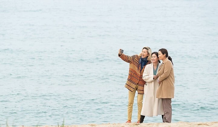 독실한 불교신자 문소리, '열혈 크리스천'으로 완벽 변신했다