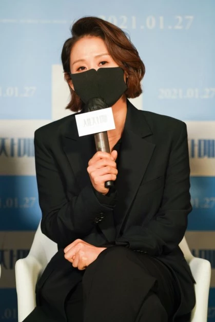 [현장] '세자매' 김선영, “남편 이승원 감독과 작업, 눈빛만 봐도 알아”