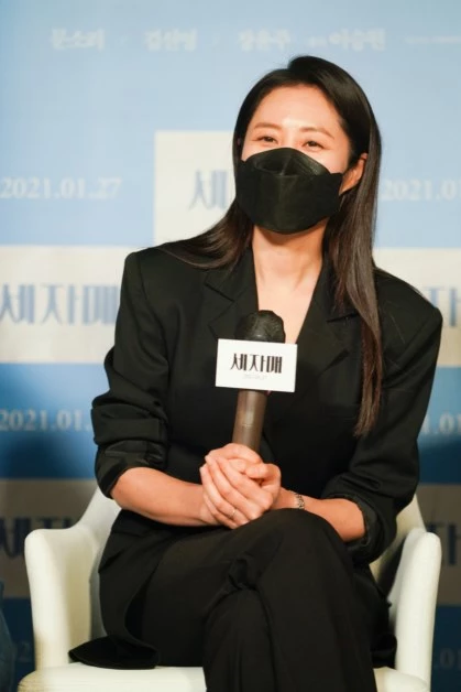 [현장] '세자매' 문소리, “캐릭터 위해 교회 열심히 다녔다”