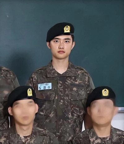 디오 육군훈련소 수료 사진