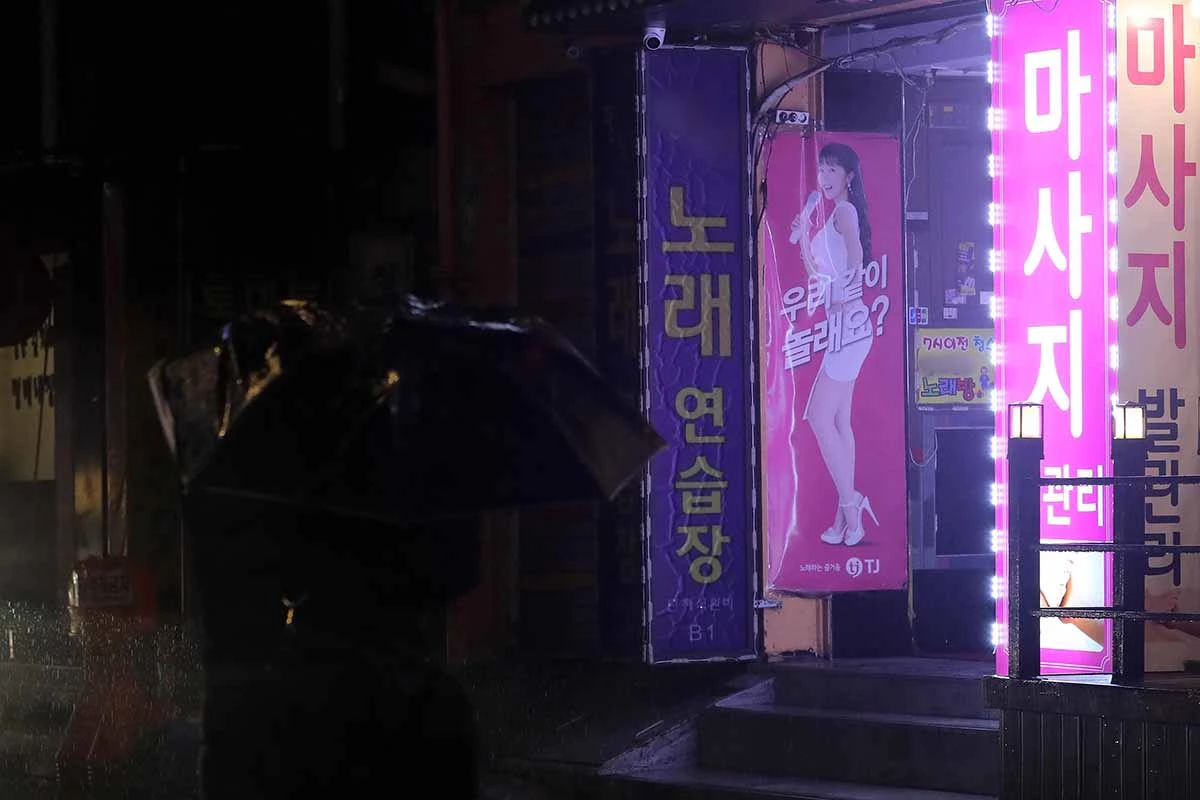 밤 9시 넘어서도 환하게 불 켜두는 식당이 갑자기 많아졌는데… 이유가 있었네요 | 위키트리