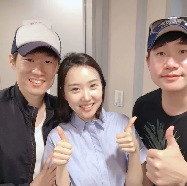 박지성 부부. 오른쪽은 배성재 아나운서 / 김민지 인스타그램