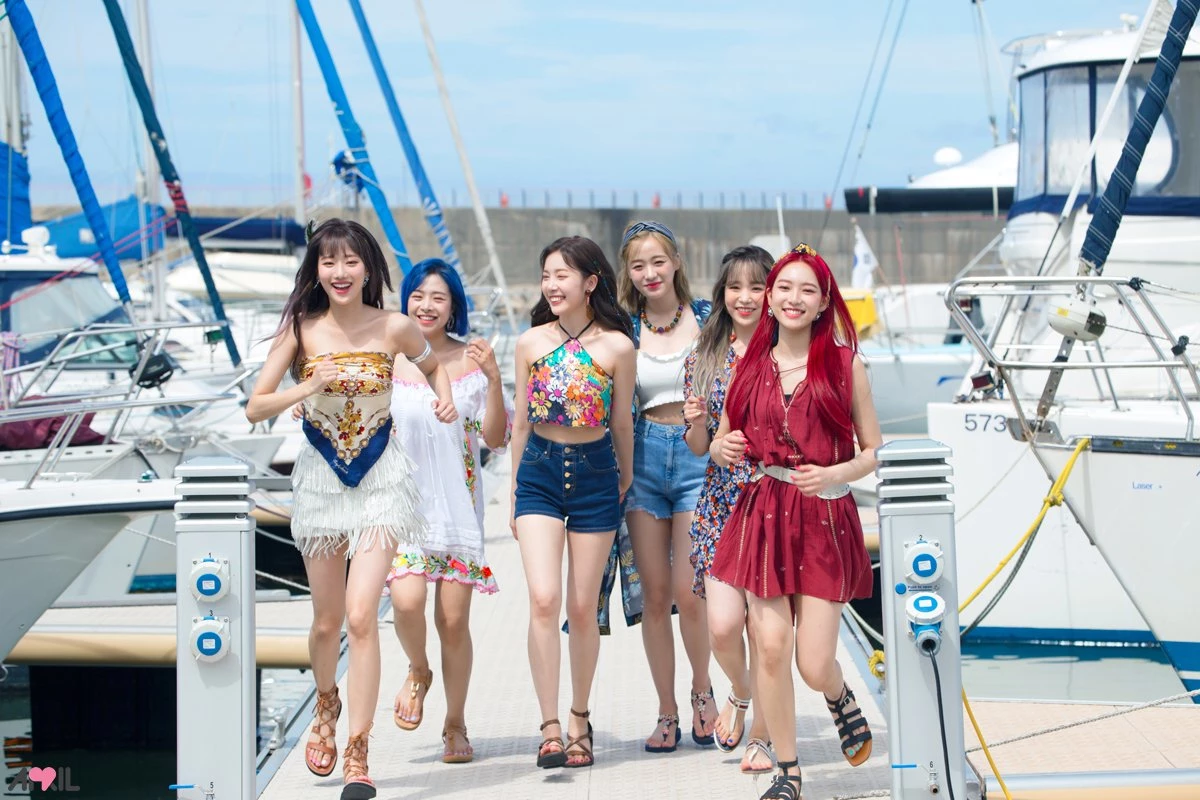 에이프릴 / DSP미디어 네이버 포스트