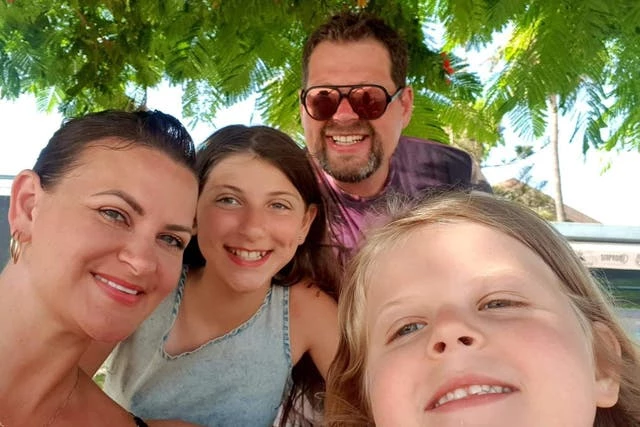 마이클 리처드(왼쪽서 세 번째)와 가족들 / 영국 이브닝 스탠다드