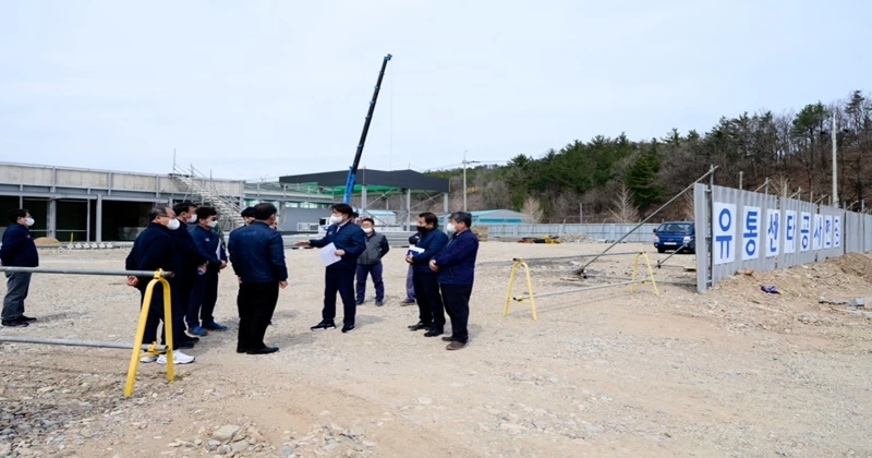 현장 점검 중인 영덕군수 / 영덕군
