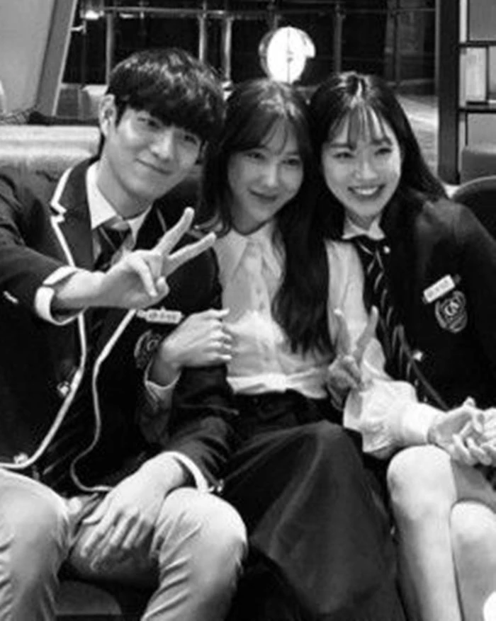 '펜트하우스' 시리즈에 출연 중인 (왼쪽부터) 배우 김영대, 이지아, 한지현 / 김영대 인스타그램