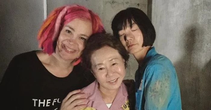 (왼쪽부터) 워쇼스키 감독, 윤여정, 배두나 / 배두나 인스타그램