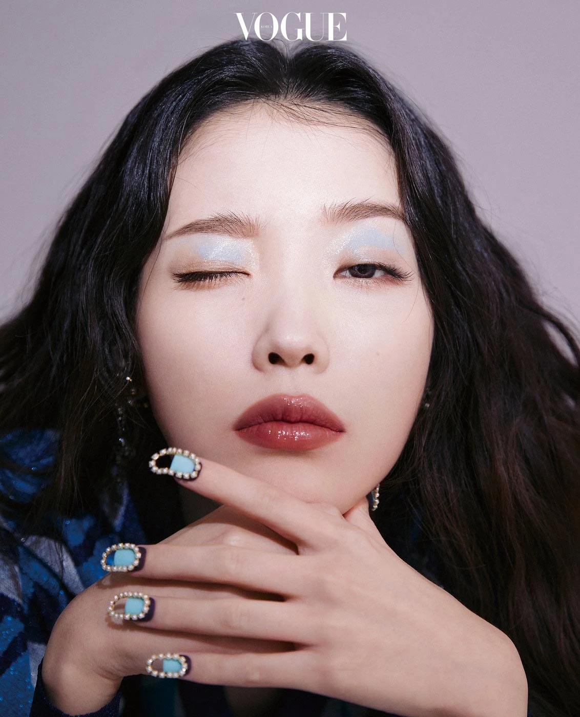 “립 정보 좀 주세용...” 본인 화보에 댓글 단 아이유, 반응 쏟아졌다 (사진 6장)