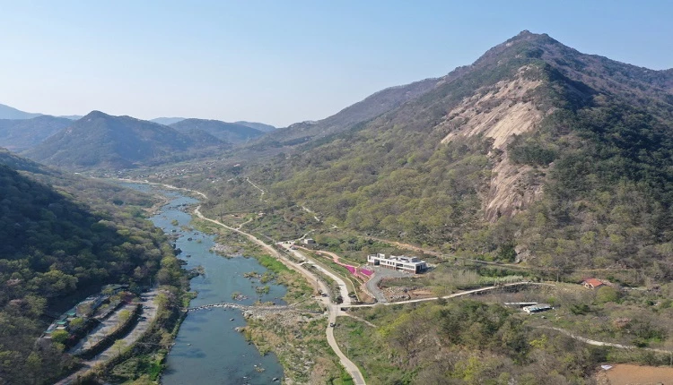 장군목길 전경 용궐산 / 순창군