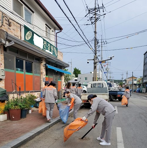 해리면 여성의용소방대 대청소 사진 / 고창군