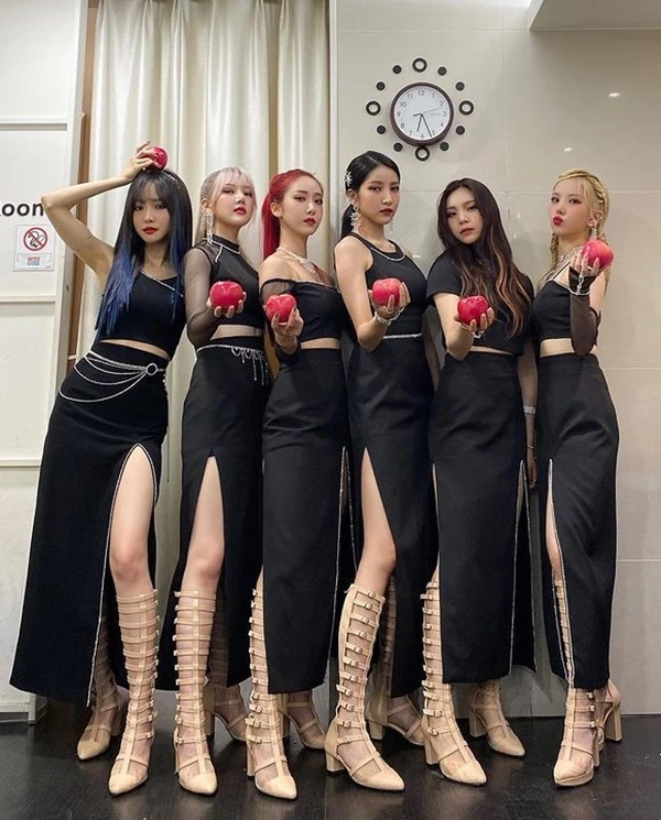 '여자친구'