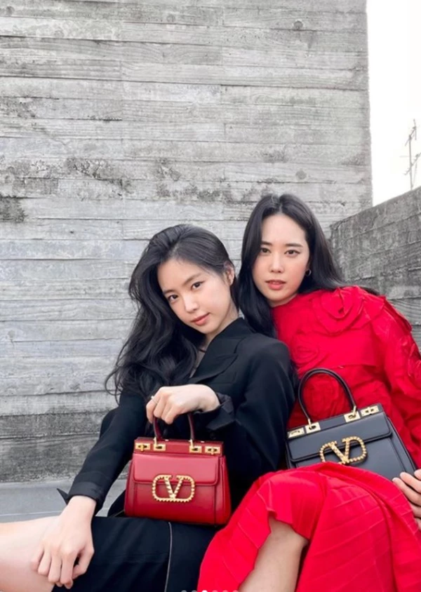 손나은과 그의 동생 프로 골퍼 손새은 / 이하 손나은 인스타그램