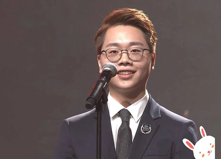 '폰' 허원석 / 허원석 페이스북