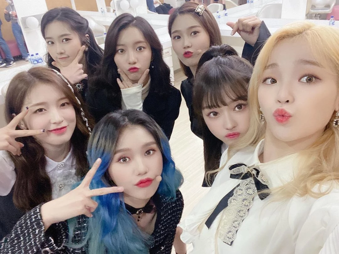 오마이걸 공식 인스타그램