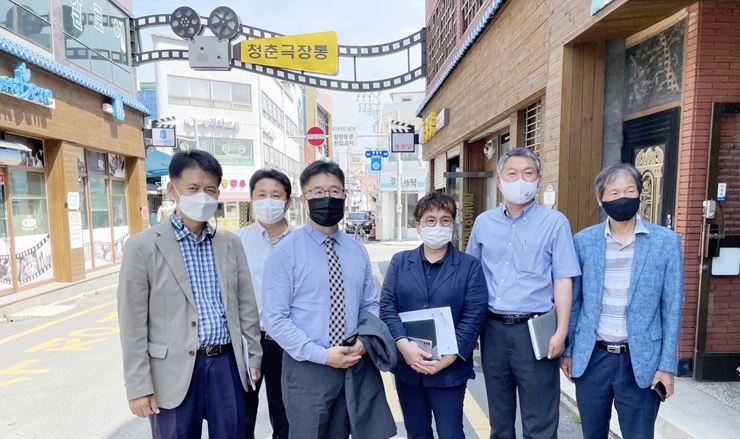 지난 8일 장대교 광주전남지방중소벤처기업청장이 강진읍 상권활성화사업 현장을 방문했다.