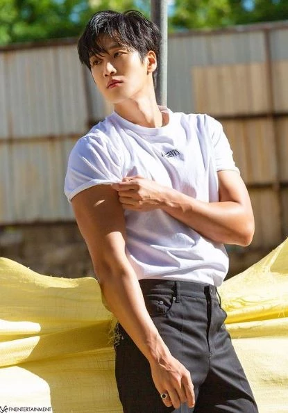 이하 안보현 인스타그램