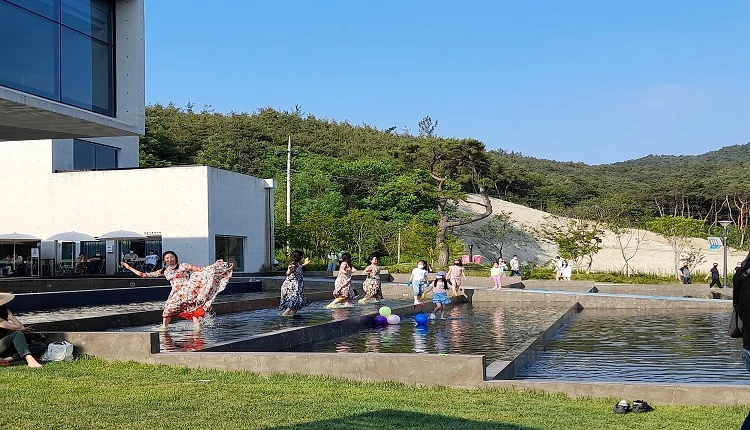 김병종미술관 다문화가족과 함께하는 공연 / 남원시