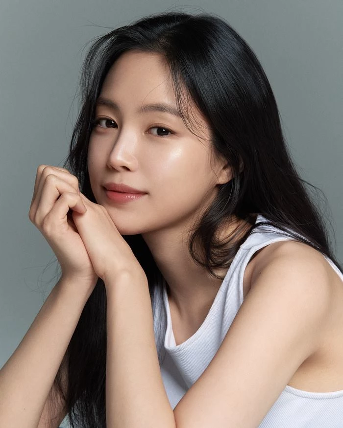 손나은 / YG엔터테인먼트