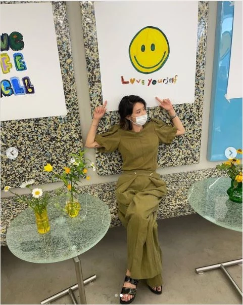 발달장애인들이 그린 그림을 사서 따뜻한 마음을 전한 채정안 씨 / 채정안 씨 인스타그램