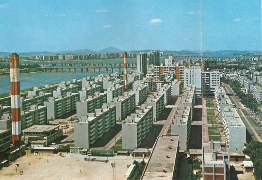 1970년대 서울 한강맨션아파트 / 도서출판 마티