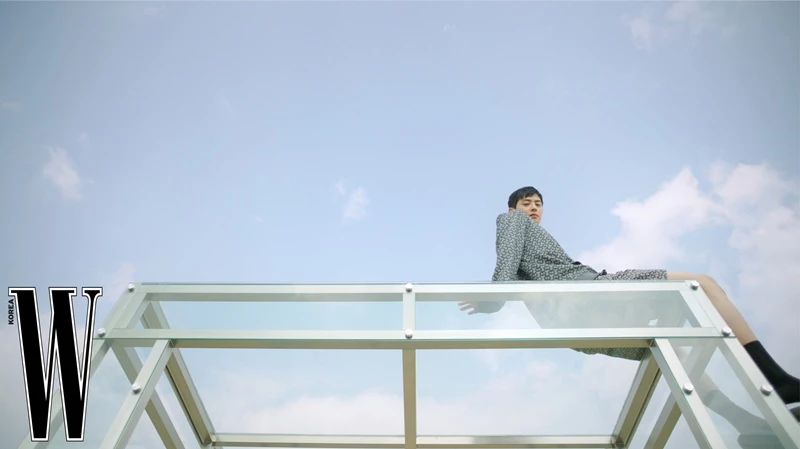 “한동안 주춤했던 버버리가 이번에 일 제대로 냈습니다”