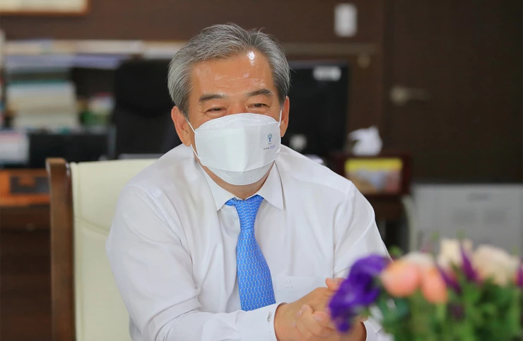 유근기 곡성군수