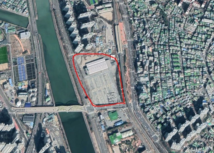 부산시의 장기 표류 사업 중 하나인 해운대구 재송동 옛 한진CY(컨테이너 야적장)에 부산 최대 규모의 창업센터가 조성된다.     / 사진제공=구굴 갭쳐 재판메 및 DB금지