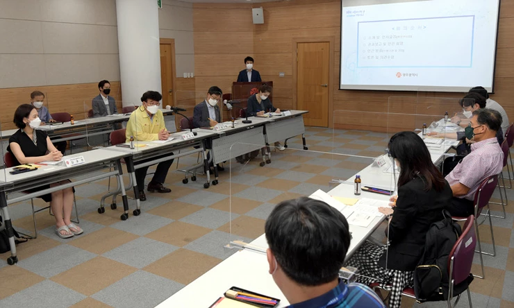 김종효 광주광역시 행정부시장이 5일 오후 시청 세미나실에서 열린 빅데이터 분석 및 통합플랫폼 고도화 토론회에 참석해 인사말을 하고 있다./광주광역시 제공