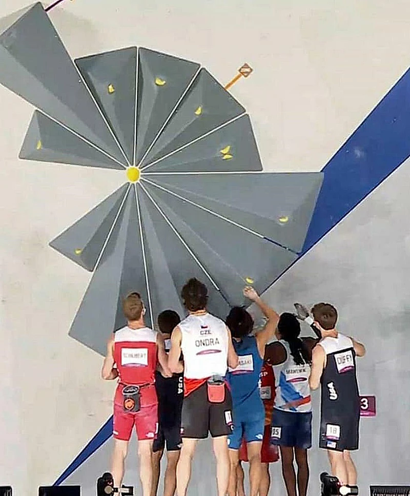 지난 5일 스포츠클라이밍 남자 결승전에 사용된 3번 과제물 / 이하 뉴스1