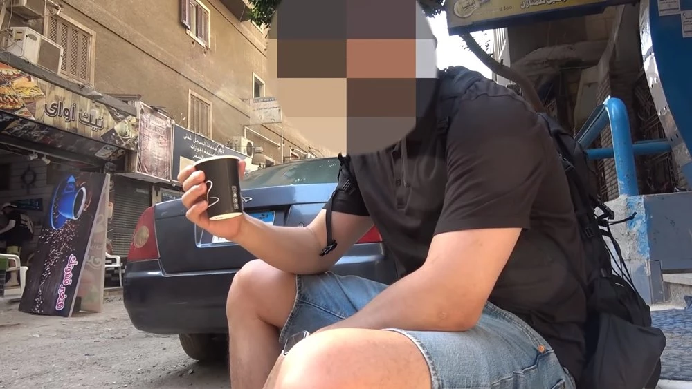 얼굴을 모자이크로 가린 보겸